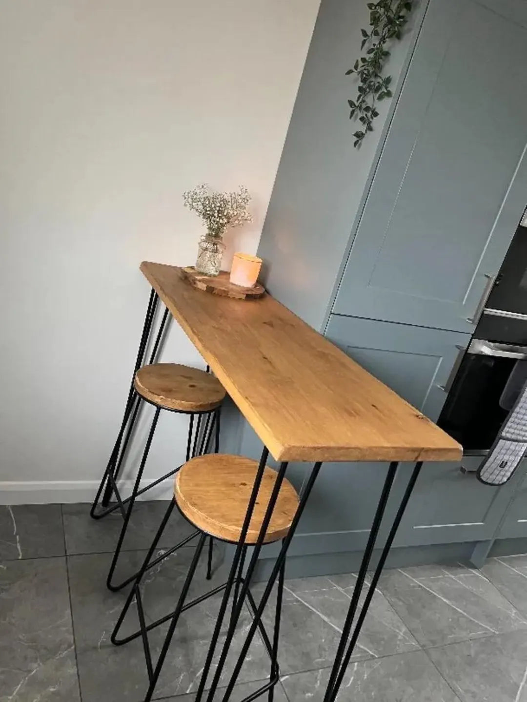 The Pier Console & Breakfast Bar